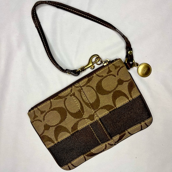 Coach Handbags - Coach wristlet bag / credit card holder - with gold coach medallion
